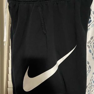 Men Nike shorts large